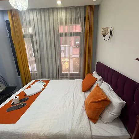 Pera Galata Zara Istanbul