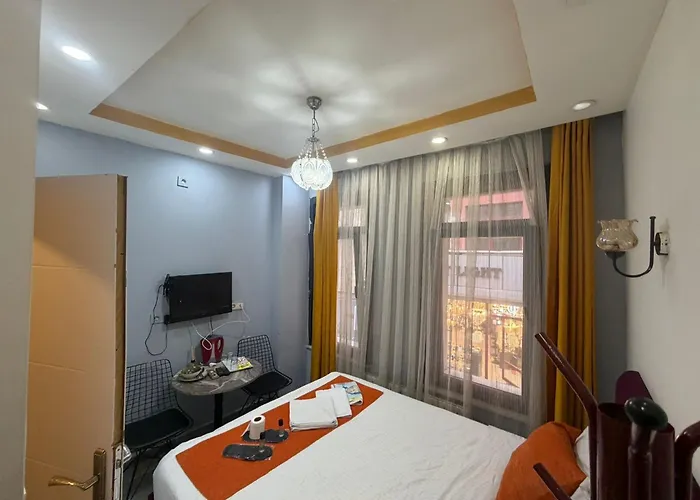 Pera Galata Zara Istanbul